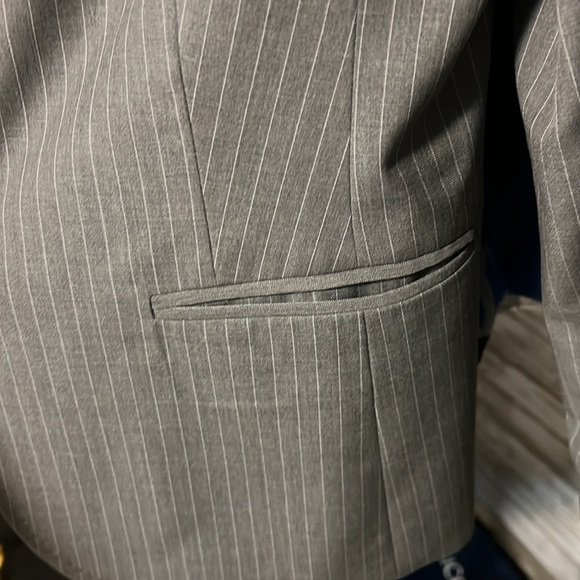Brooks Brothers Gray Pinstriped Blazer - Picture 14 of 16